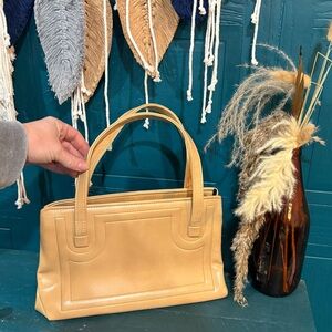 . Vintage 60’s Tan Faux Leather‎ Structured Handbag